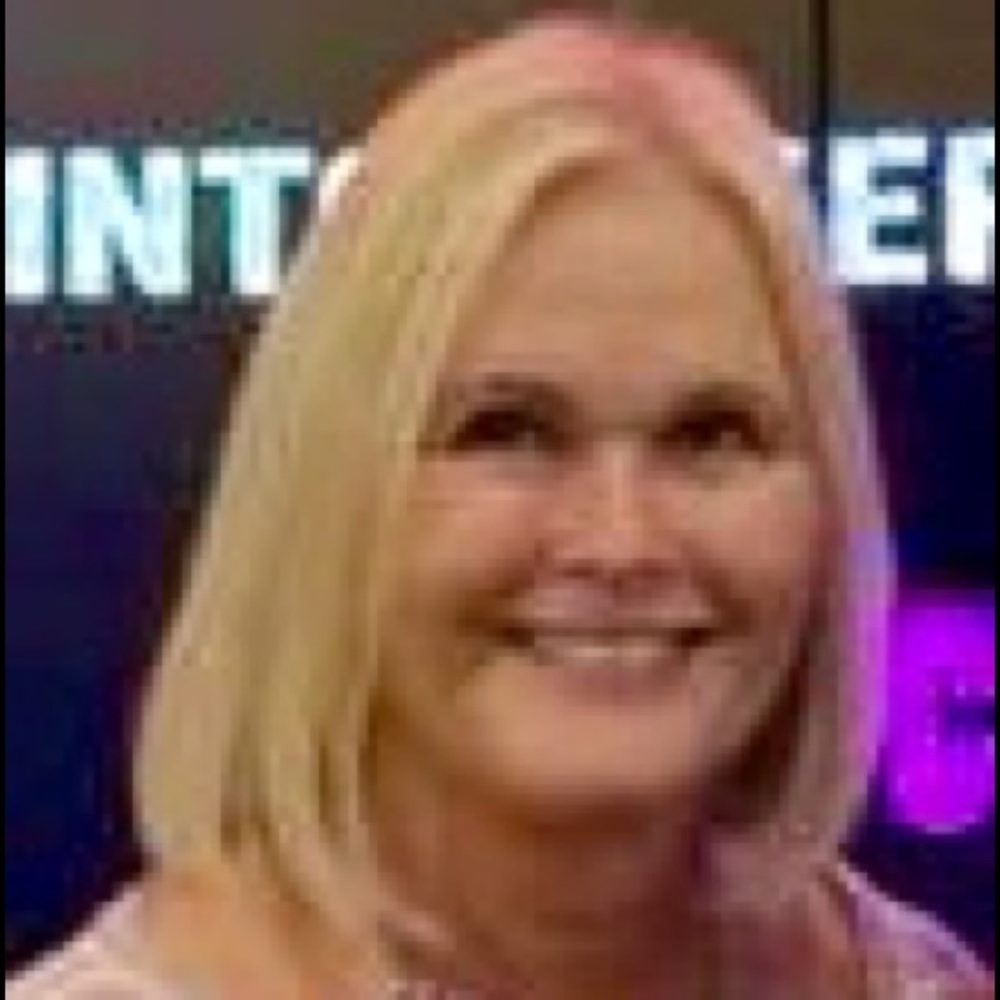 Meet your Posher, Debbie